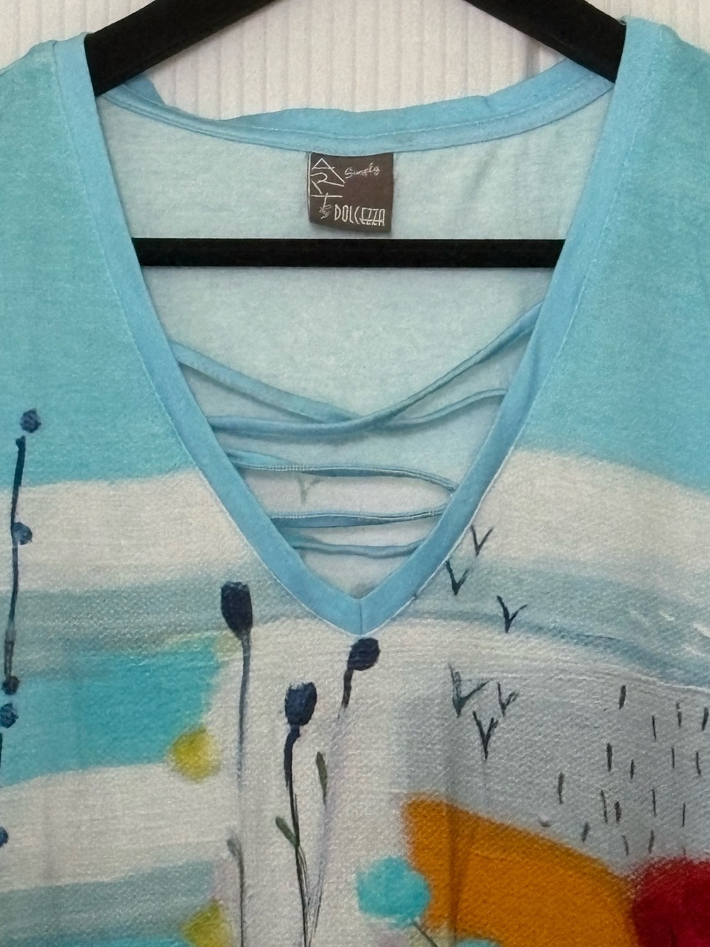 Simply ART by Dolcezza Tank Top Blue White with Floral Print V-Neck Medium - Picture 2 of 8
